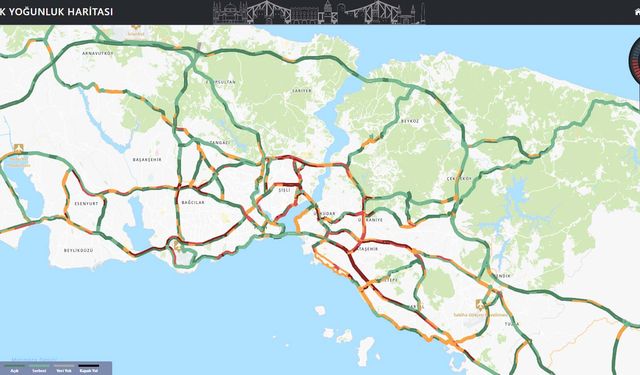 İstanbul'da akşam saatlerinde trafik yoğunluğu