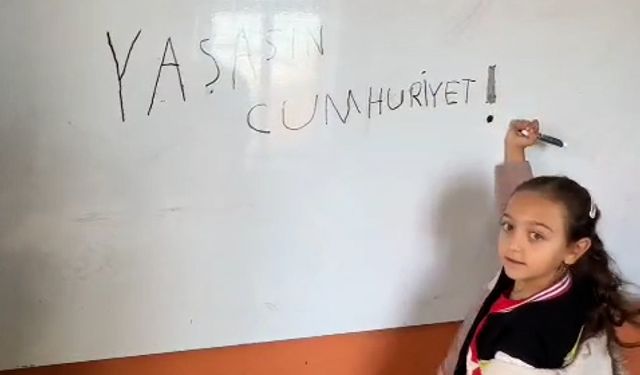 Konya'da 1 öğretmenli, 1 öğrencili okulda 29 Ekim töreni / Video eklendi