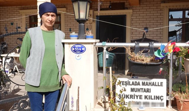 Mahallenin ilk kadın muhtarı, 16 yıldır mührü kaptırmadı