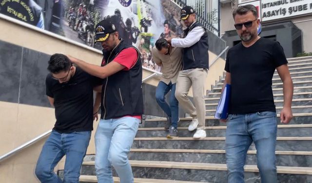 Otomobil kiralamak isteyenleri dolandıran 2 kişi kamerada