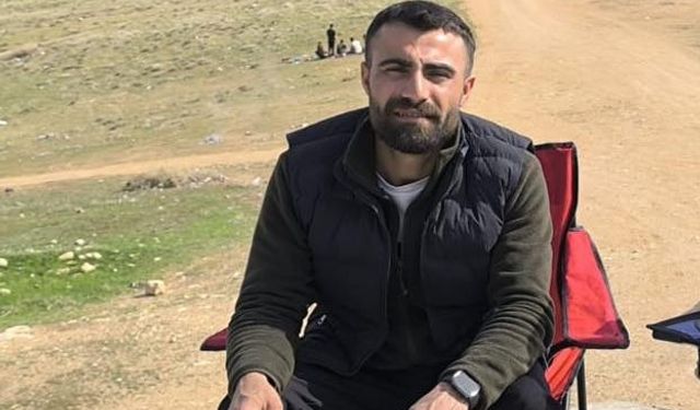 Otomobille çarpışan motosikletin sürücüsü öldü