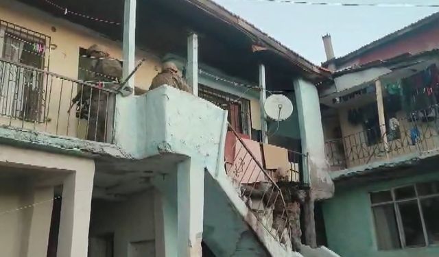 sosyal medyada silahlı paylaşım yapanlara operasyon: 23 gözaltı