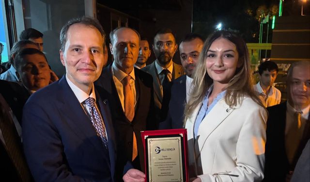 Beyoğlu’nda Ecenur Özdemir’e Halkın Teveccühü Artıyor!