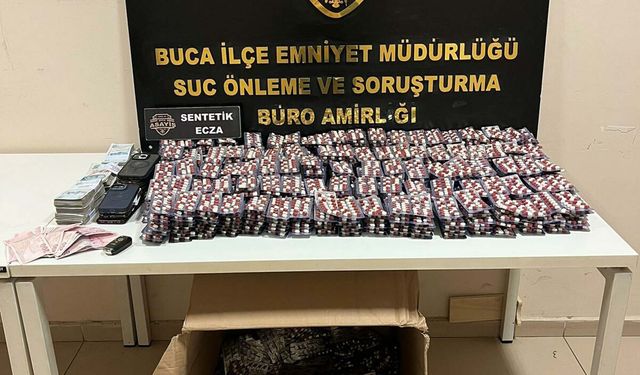 Balıkesir'den İzmir'e uyuşturucu getirdiği belirlenen 10 şüpheliye gözaltı