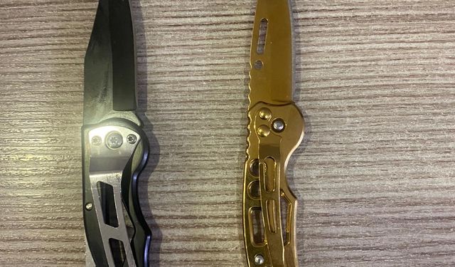 Beşiktaş'ta 'dur' ihtarına uymayan ehliyetsiz motosiklet sürücüsü polis aracına çarptı