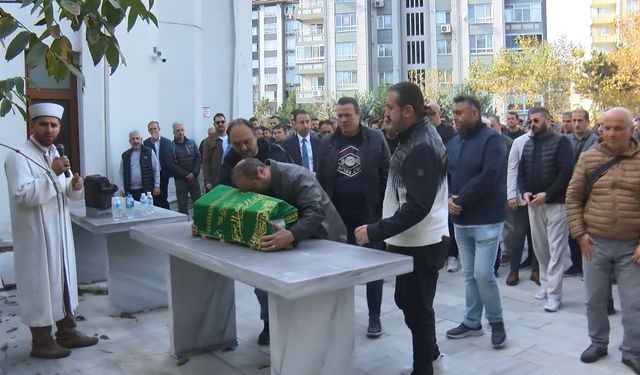 Büyükçekmece'de trafik kazasında hayatını kaybeden Kaan bebek toprağa verildi