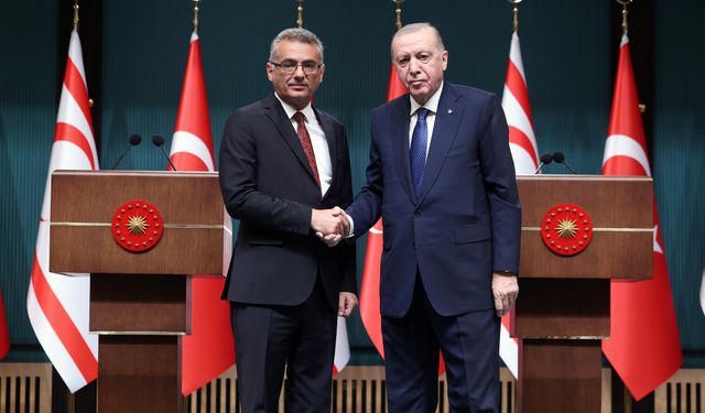 Cumhurbaşkanı Erdoğan, KKTC Cumhurbaşkanı Erhürman'ı resmi törenle karşıladı