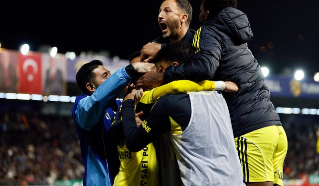 Fenerbahçe, son 2 deplasman maçını 2-0 geriden gelerek kazandı