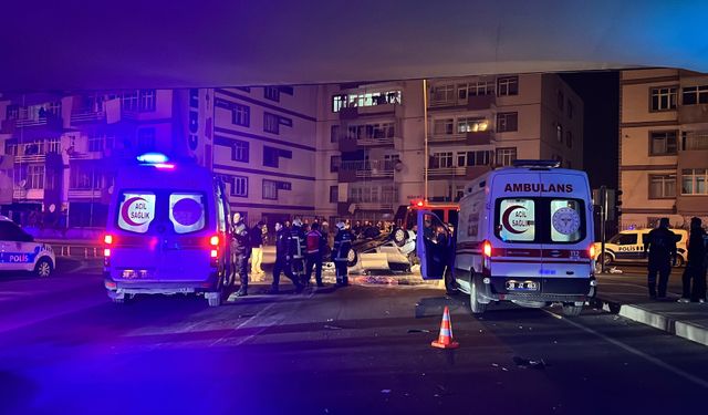 Kayseri'de polisin 'dur' ihtarına uymayan otomobil takla attı: 2 yaralı
