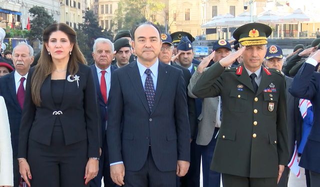 KKTC'nin kuruluşunun 42'nci yılında Taksim'de tören düzenlendi