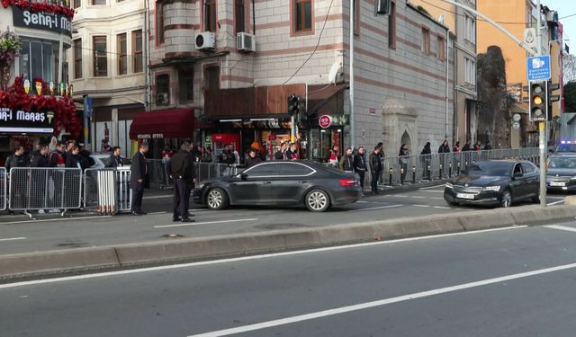 Papa 14'üncü Leo, Fener Rum Patrikhanesi'ni ziyaret ediyor