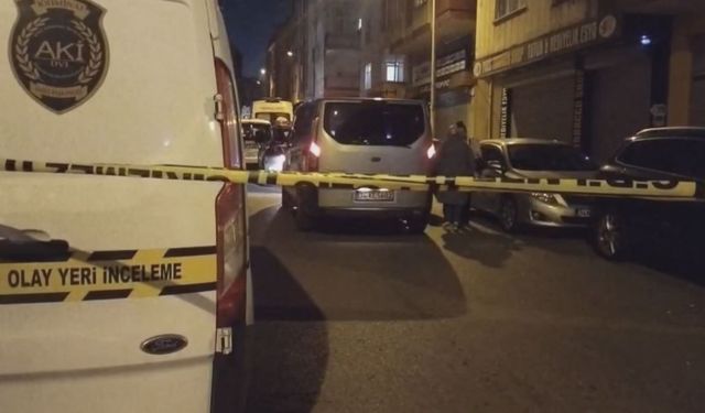 Ümraniye'de tartıştığı oğlunu ve kardeşini bıçaklayarak öldürdü