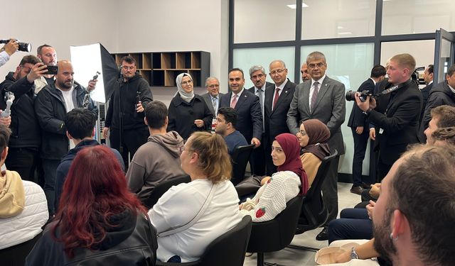 Bakan Kacır: Teknoloji girişimciliğini daha güçlü şekilde destekleyeceğiz