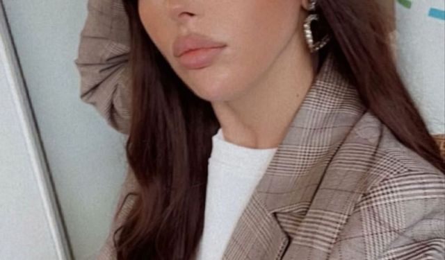 İstanbul'da otel odasında öldürülen Melisa, Tokat'ta toprağa verildi