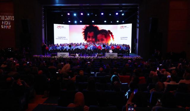 Burhanettin Duran: Çocuklarımızı dijital araçların zararlarına karşı bilinçlendirmek zorundayız