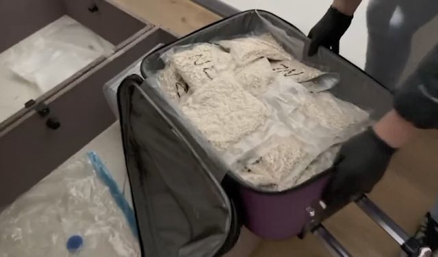 Esenyurt'ta uyuşturucu operasyonu: 133 bin adet hap ele geçirildi