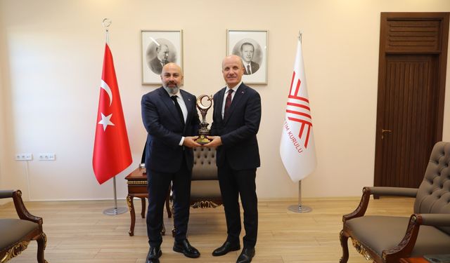 RDÜ Mütevelli Heyet Başkanı Barış Çakmakçı'dan YÖK Başkanı Prof. Dr. Erol Özvar'a ziyaret
