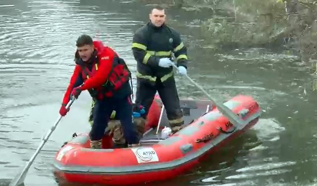 Sisli havada otomobil dereye uçtu; 18 yaşındaki İsa öldü