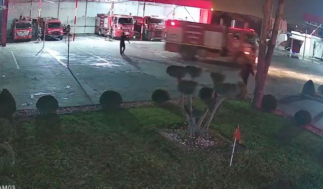 Osmaniye'de itfaiyecilerin Süper Kupa final maçı sırasında göreve çıkışı kamerada