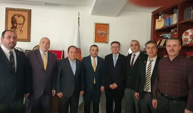 Yeniden Refah İstanbul İl Başkanı Özata’dan Emlakçılar Odası’na Ziyaret