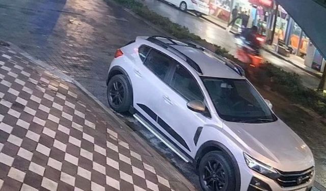 Balıkesir'de iş yerine silahlı saldırı anı kamerada: 1 ölü, 2 yaralı