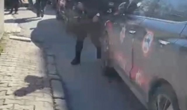 Küçükçekmece'de devriye atan polislere saldırı: 4'ü polis 6 yaralı