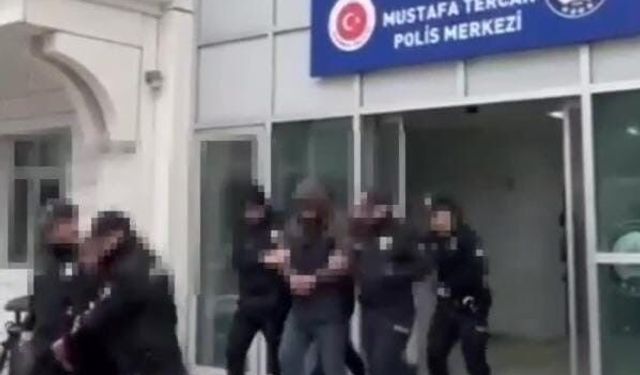 Sultangazi'de 4 ayrı adrese düzenlenen operasyonda 3 şüpheli yakalandı