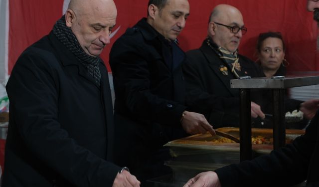 Beyoğlu’nda Ramazan Bereketi Paylaşılıyor