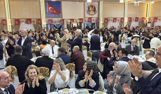 Fatih Erbakan: Mescid-i Aksa Siyonist işgal rejimi tarafından kapalı tutuluyor