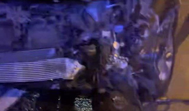 Gaziosmanpaşa TEM Otoyolu'nda makas atan sürücü kazaya neden oldu; 2 yaralı