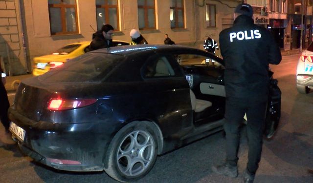 Kadıköy'de helikopter destekli 'Huzur İstanbul' denetimi