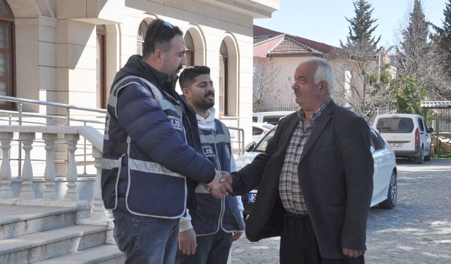 Kuyumcu, müşterisini dolandırılmaktan kurtardı