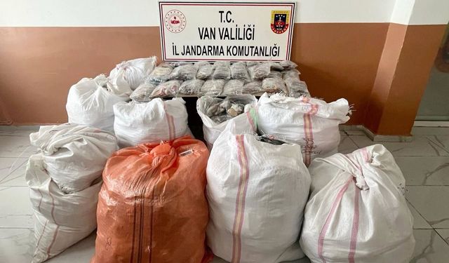 Van'da 3 milyon 450 bin TL'lik gümrük kaçağı eşya ele geçirildi