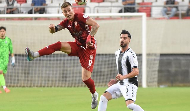 Altay'da Sefa gemileri yaktı