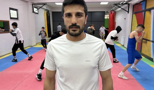 Boksta Türkiye birincisi olan Azat'ın hedefi Avrupa'da başarı