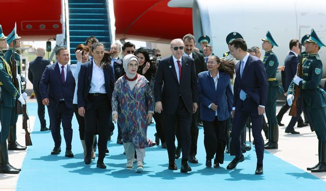 Cumhurbaşkanı Erdoğan, Türkistan'da