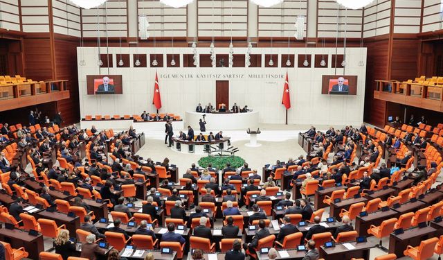 Emniyet teşkilatı ile ilgili düzenlemeleri de içeren kanun teklifi, TBMM'de