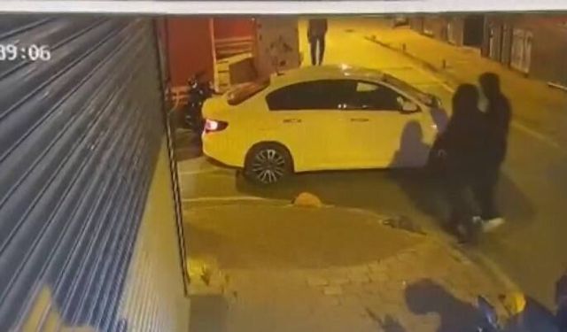 Fatih'te apartman girişine silahlı saldırı; 3 şüpheli tutuklandı