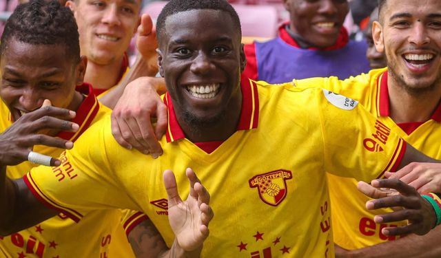 Göztepe'de Bokele'ye Alman ve Fransız kancası