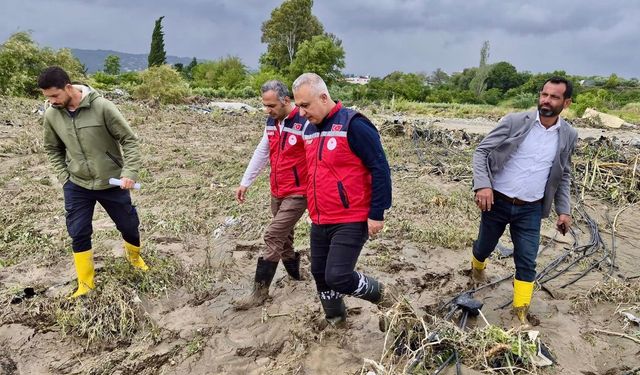 Hatay'da selde kaybolan 2 kişi aranıyor (2)