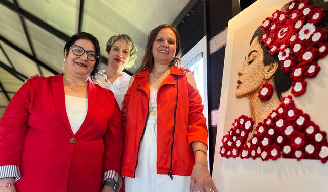 Kadınların el emeği motifleri, dev Türkiye haritasına dönüştü