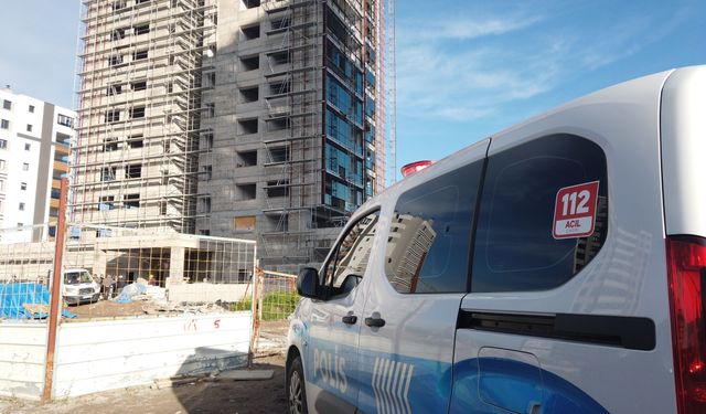 Kayseri'de inşaatta üzerine mermer düşen işçi öldü