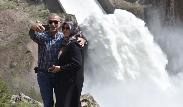 Kılıçkaya Barajı'nda 'kar ve gökkuşağı' görseli