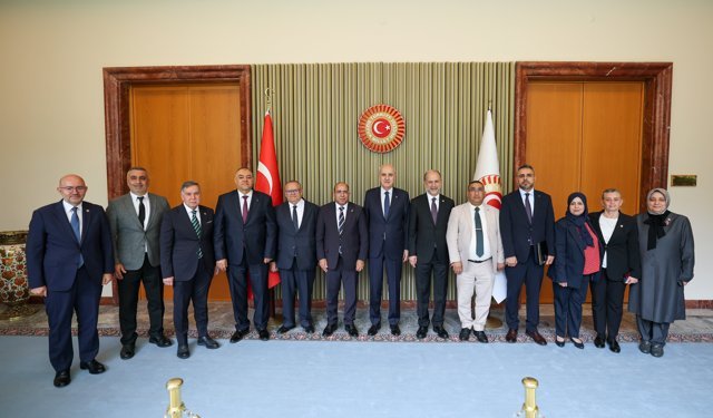 Kurtulmuş, Cezayir-Türkiye Parlamentolar Arası Dostluk Grubu Başkanı Guesri'yi kabul etti
