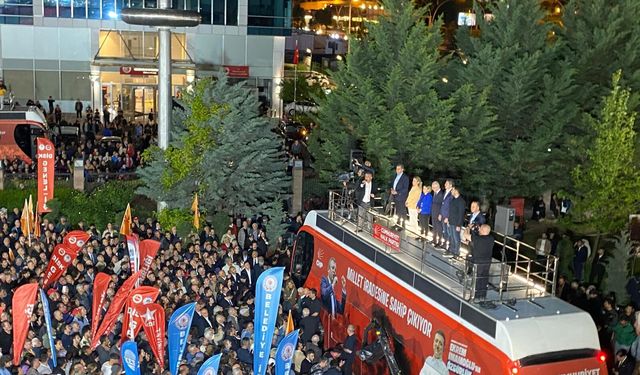 Özgür Özel: Biz en kısa zamanda sandık istiyoruz, kurultay istiyoruz