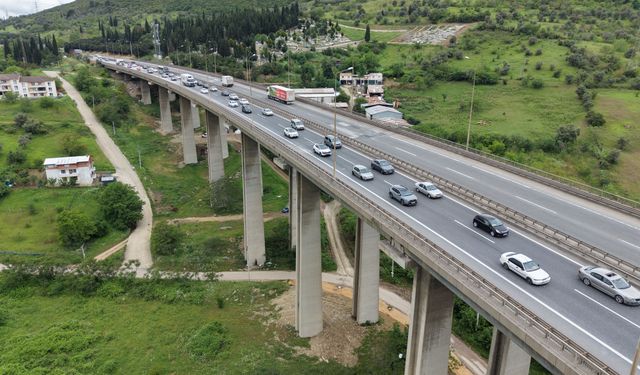 TEM'in Kocaeli geçişinde akıcı yoğunluk