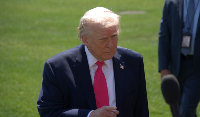 Trump: Hürmüz Boğazı'nda ücretli geçişi kabul etmiyoruz