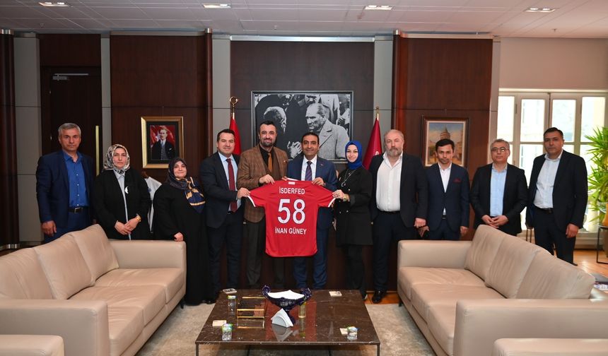 Beyoğlu Belediye Başkanı İnan Güney, İSDERFED Başkanı Mesut Şat ve yönetimini misafir etti