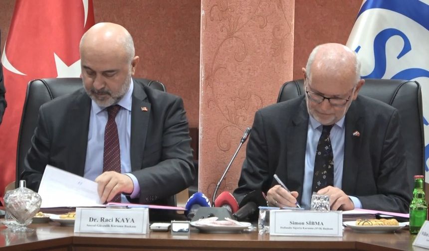 Türkiye-Hollanda sosyal güvenlik kurumları arasında belgelerin e-posta yoluyla gönderilmesi için anlaşma imzalandı
