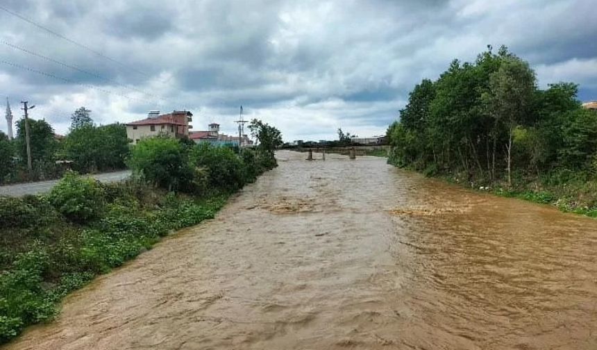 Ordu’da sağanak hayatı olumsuz etkiledi